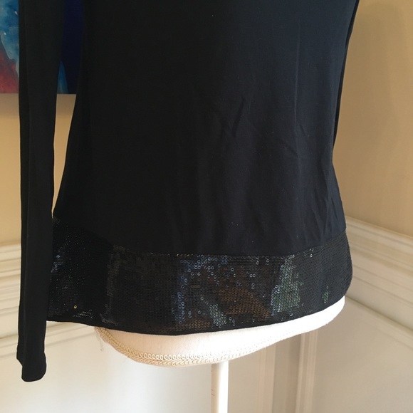 🎉LAST CHANCE🎉 BCBGMAXAZRIA Sequin Trim Black Long Sleeve Tee - Picture 5 of 7